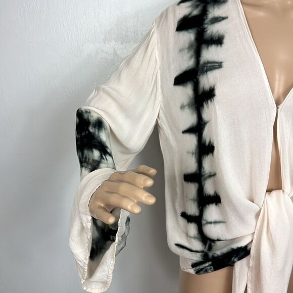 Young Fabulous And Broke Tie Dye Bell Sleeve Tie Front Boho Top Size XS - Picture 3 of 9